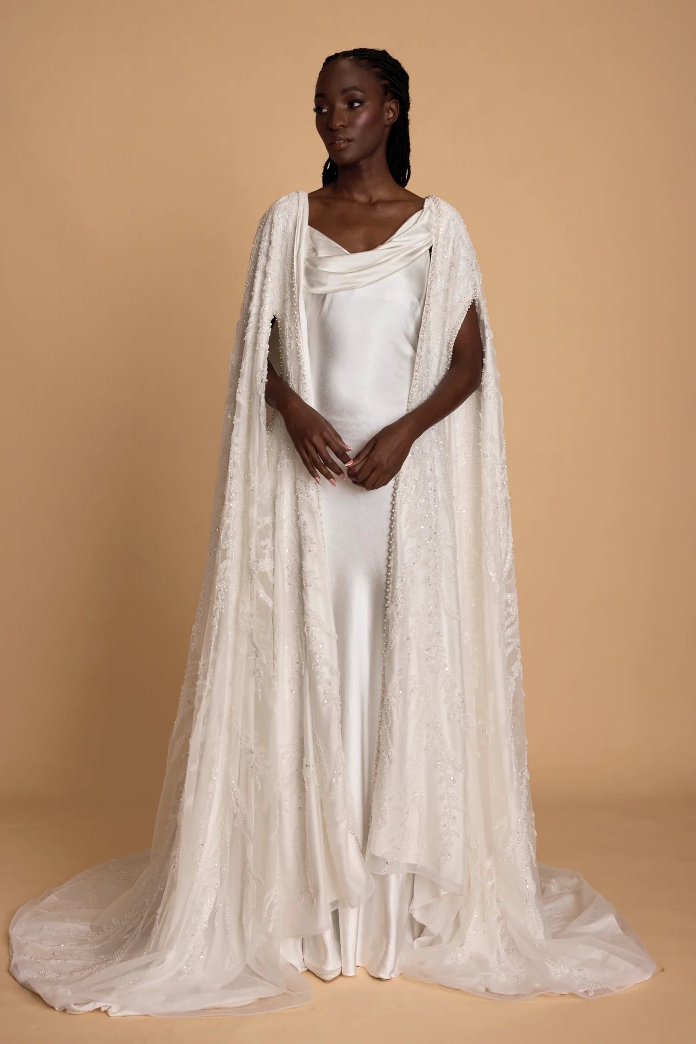 Custom-made Beaded embellishment Bridal white Cape shawl floor length detachable hood