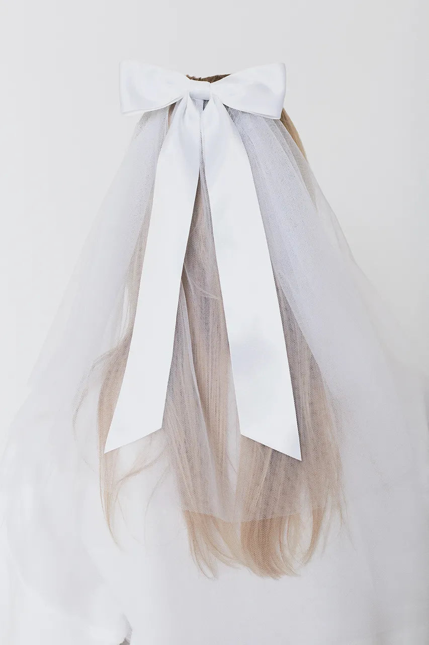 Gigi & Olive Short Tulle Ribbon Bow Veil Engagement Hen Wedding Bride