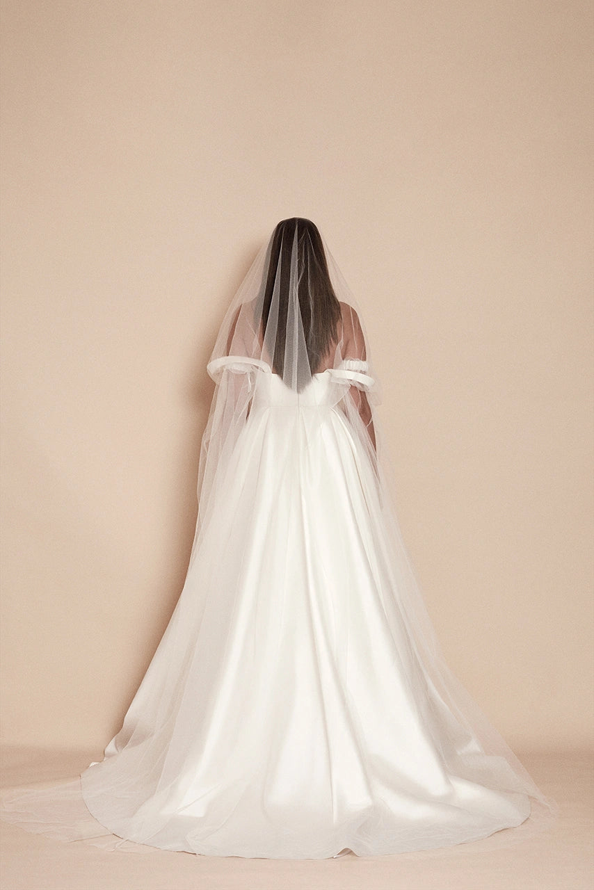 Halfpenny dahlia wedding gown halfpenny periwinkle veil bridal