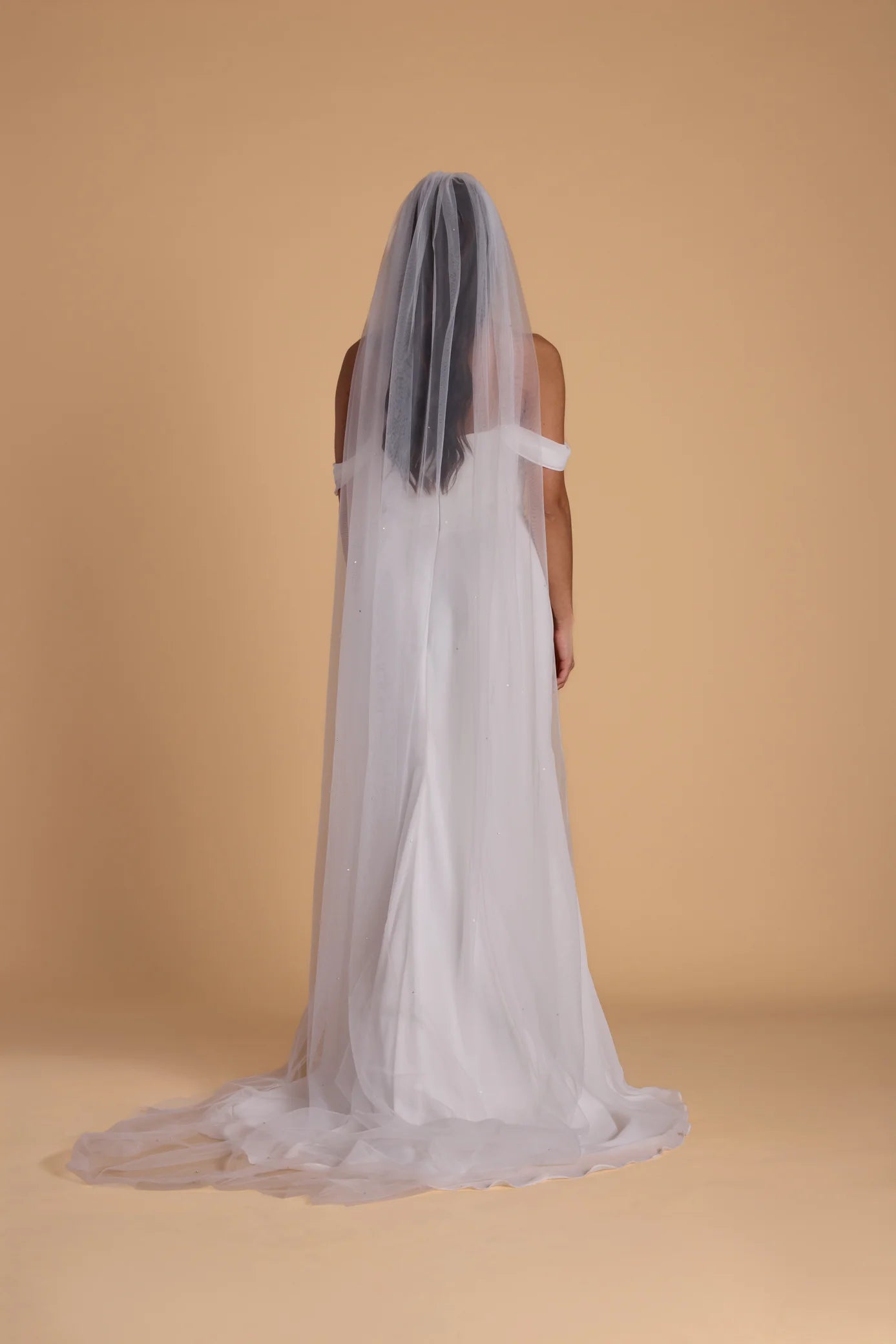 Off-White Swarovski Crystal - Single Tier Veil