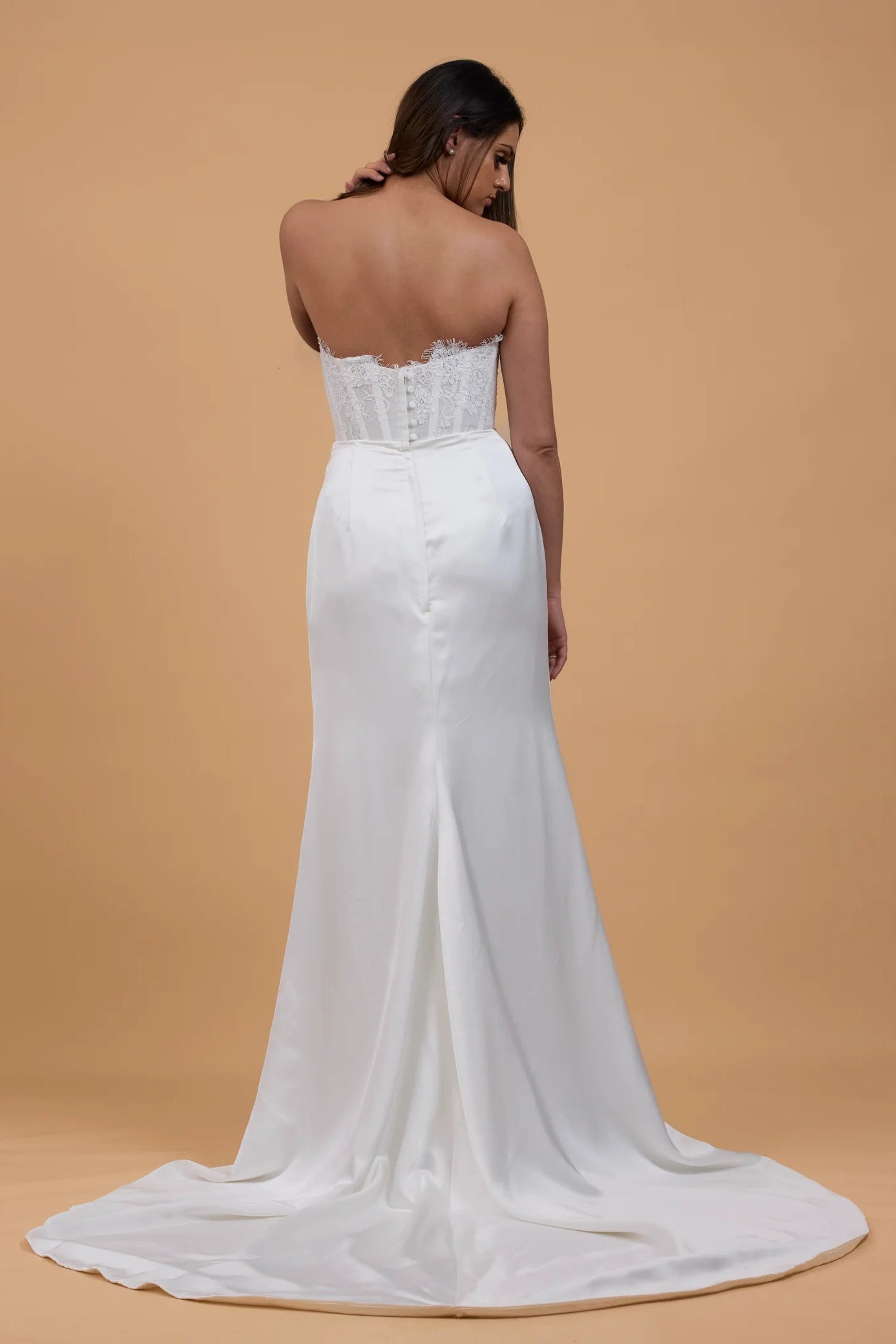 Mariana Hardwick Harper lace satin wedding gown boned corset, pre-loved wedding gown, second-hand wedding gown, sample sale wedding gown