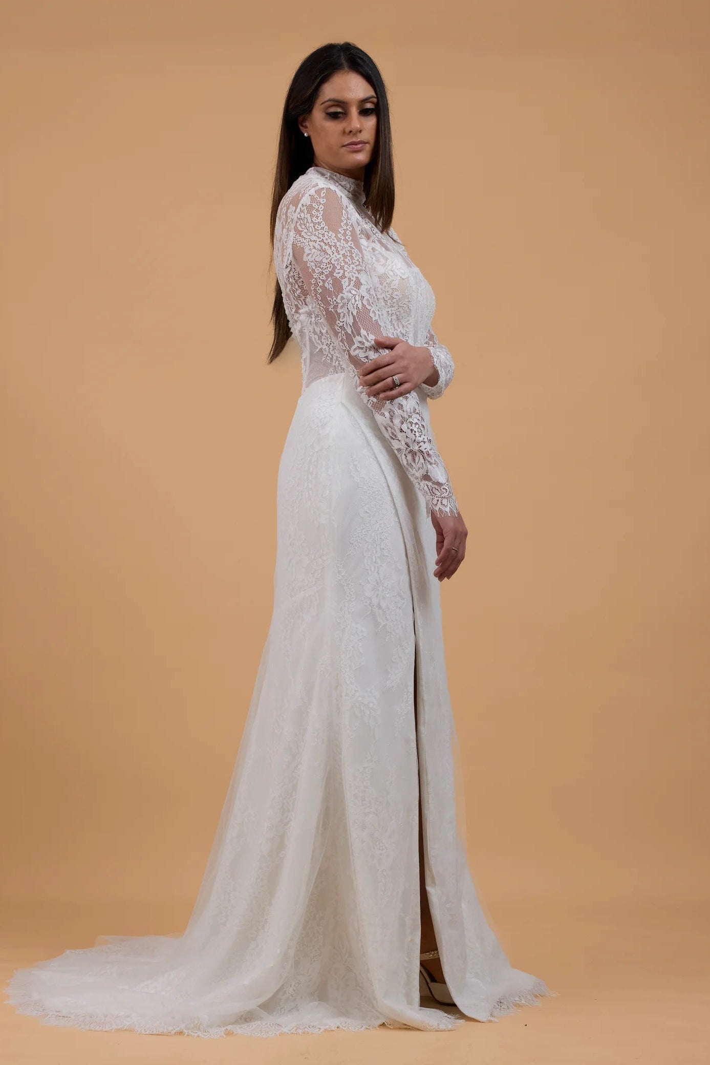 Milla Nova Pusseta ivory lace wedding gown, boned corset, pre-loved wedding gown, second-hand wedding gown, sample sale wedding gown