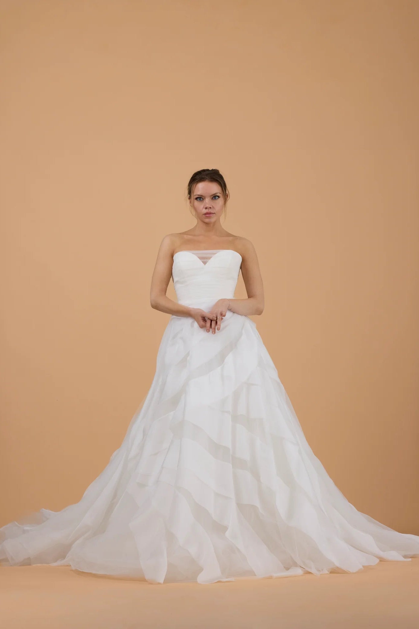 Vera wang Yvette, sweetheart ivory chiffon a-line wedding gown, second-hand wedding gown, pre-loved wedding gown, second-hand wedding gown