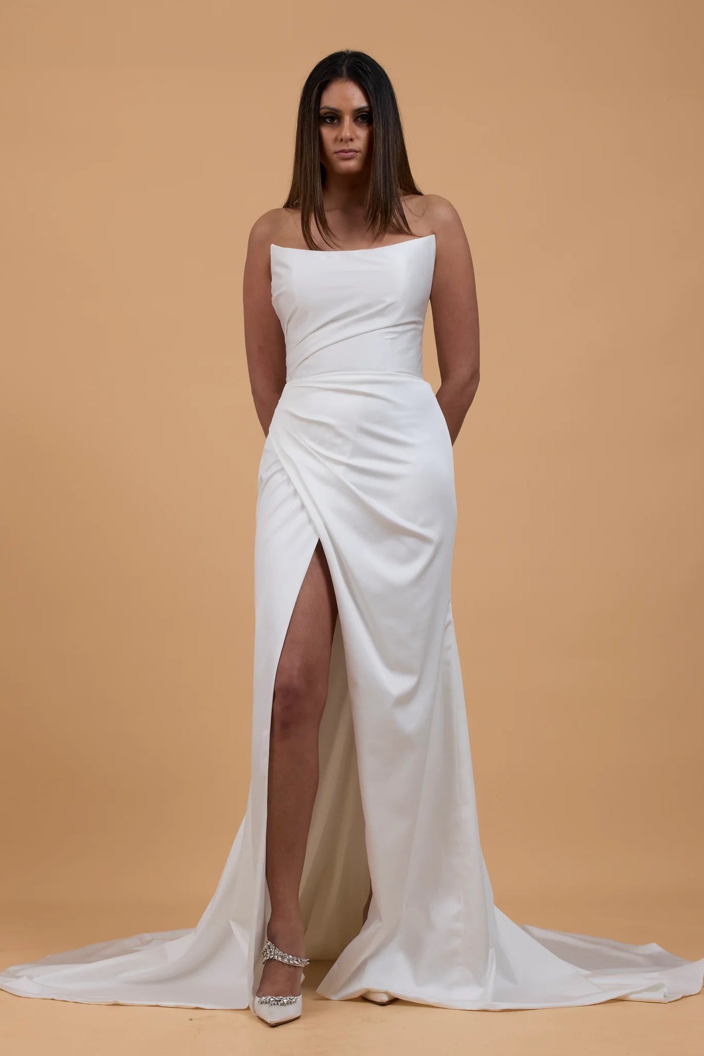 Viero Rio ivory wedding gown with leg split, pre-loved wedding gown, second-hand wedding gown, sample sale wedding gown