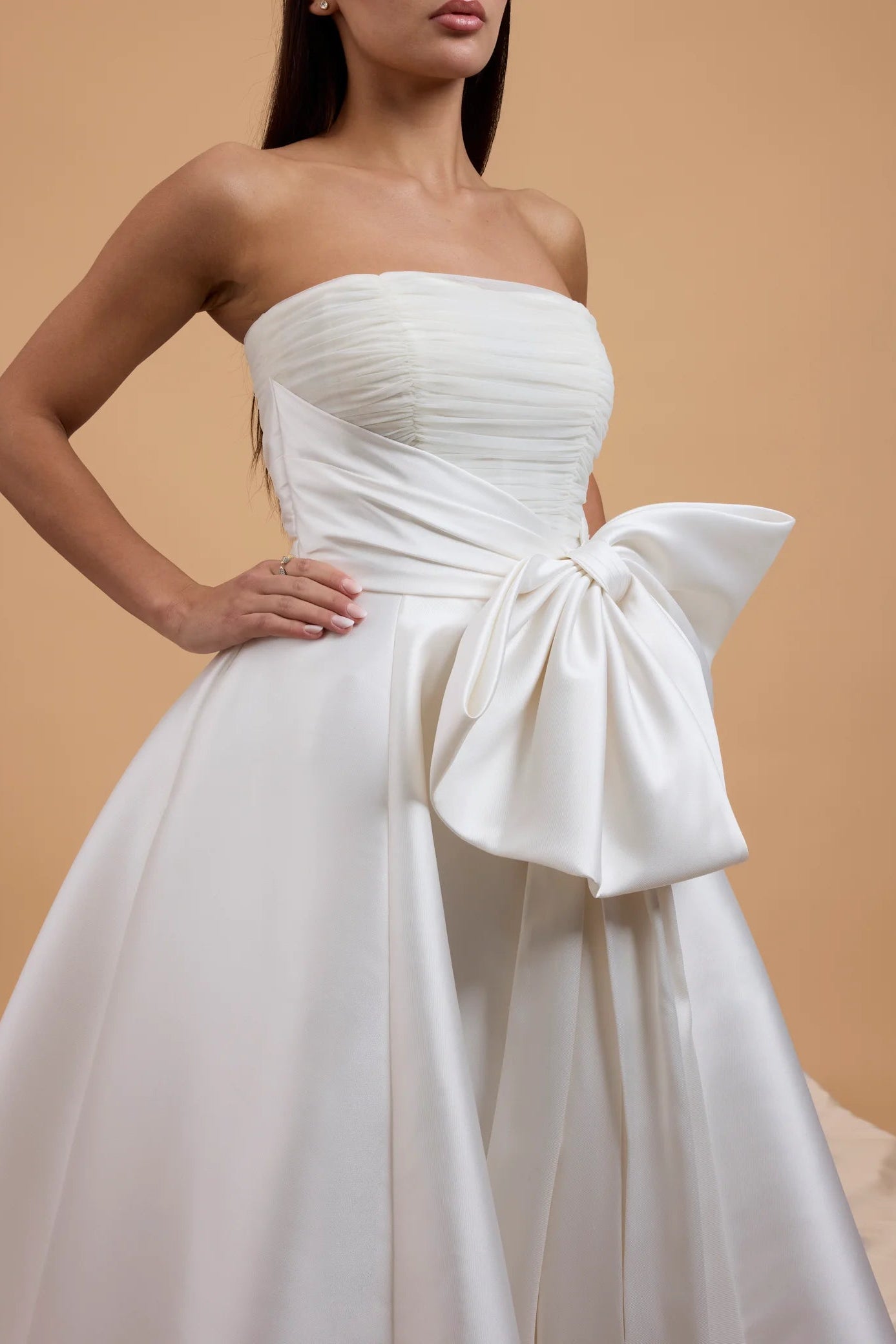 Viktor & Rolf Mariage A-line ivory mikado with tulle corset, with big bow wedding gown, pre-loved wedding gown, sample wedding gown, second hand wedding gown