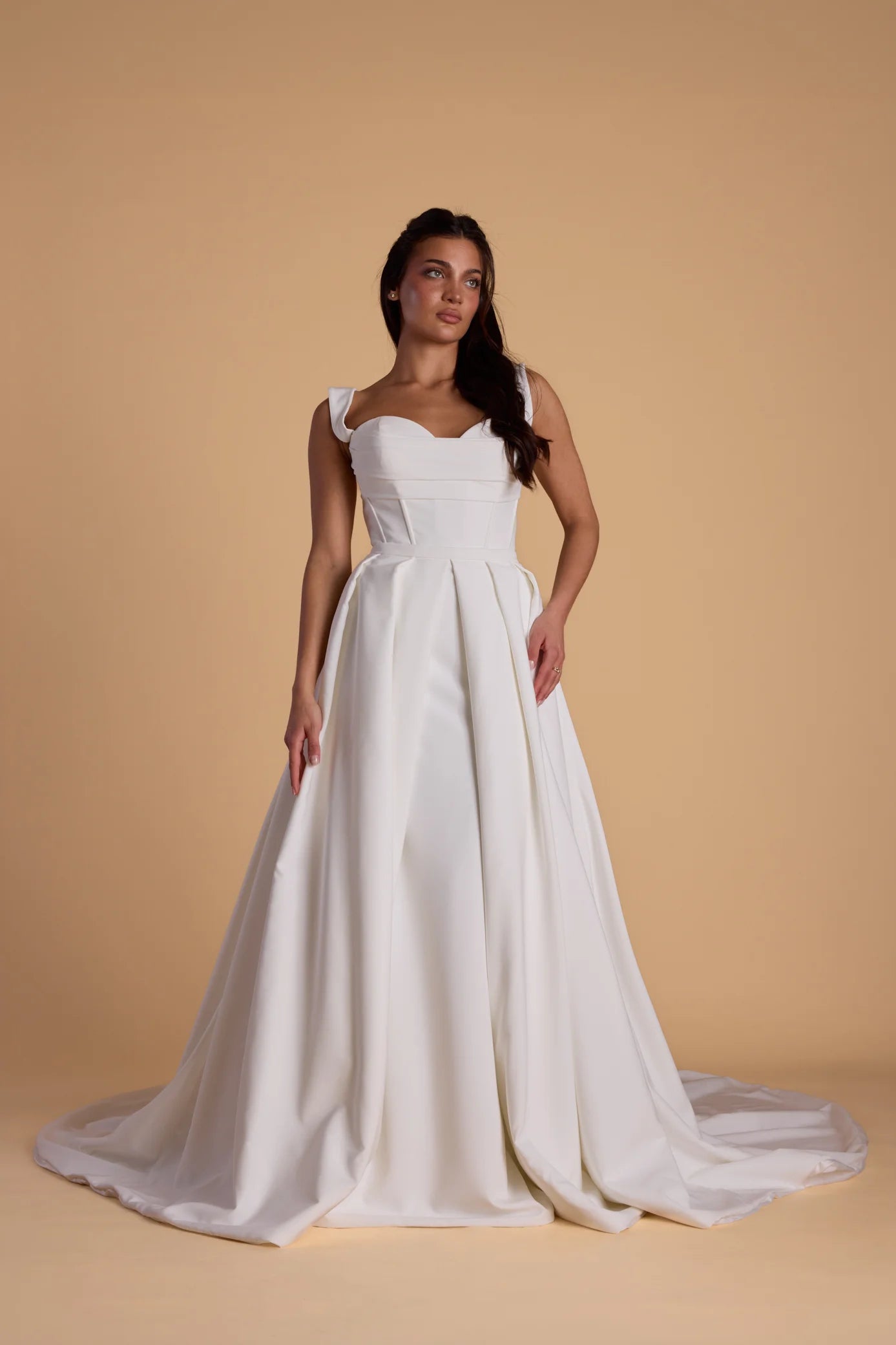 Evie Young Masen wedding gown