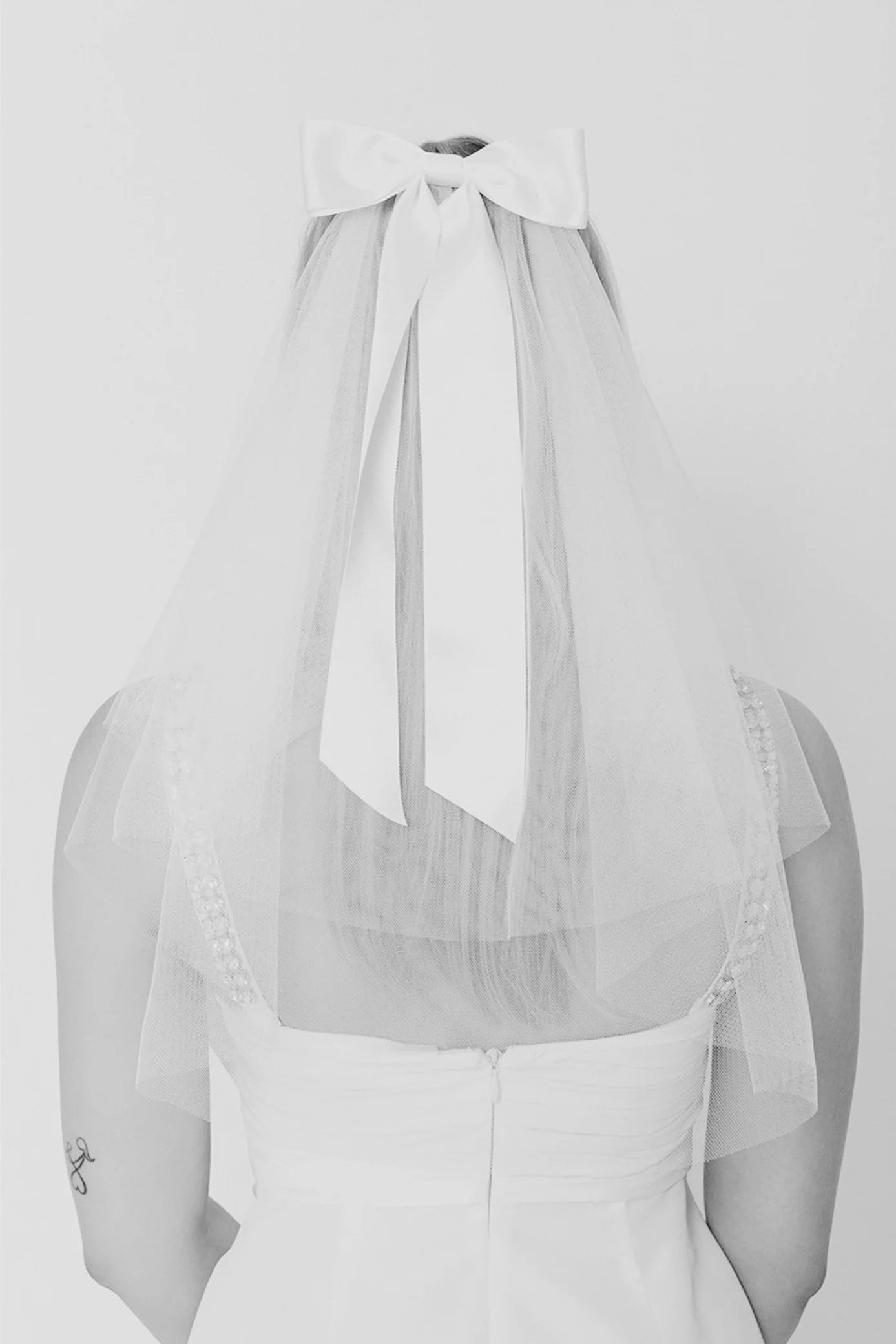 Gigi & Olive Short Ribbon Bow Veil