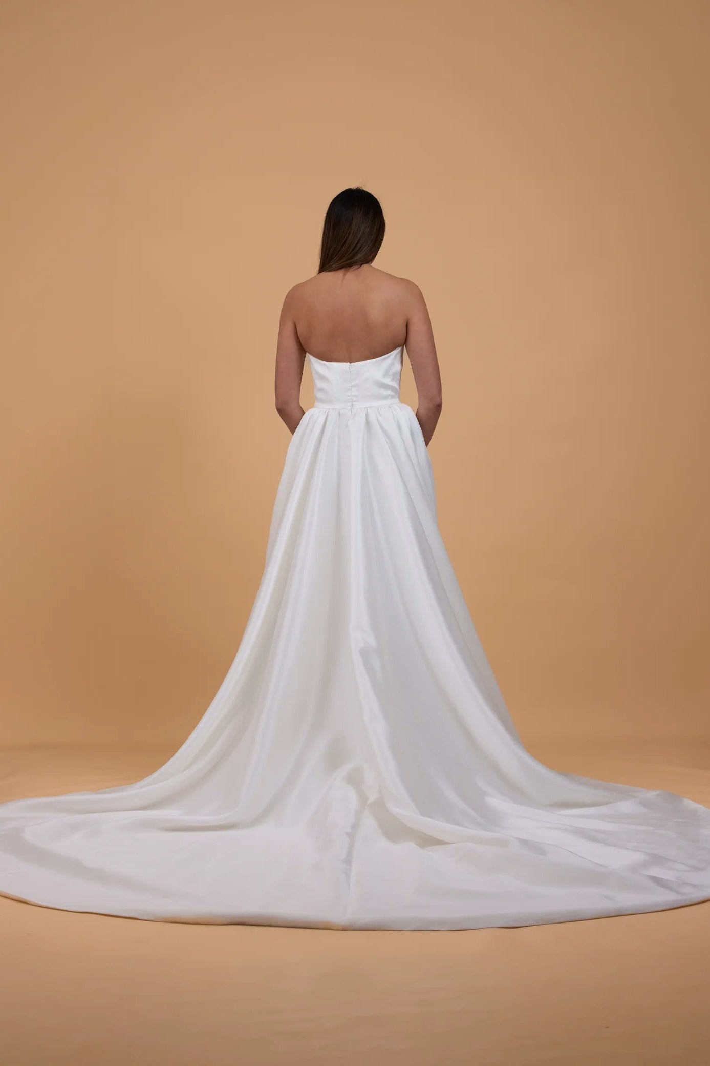 Margot studios eliza silk ivory a-line with leg split, pre-loved wedding gown, sample sale wedding gown, second-hand wedding gown