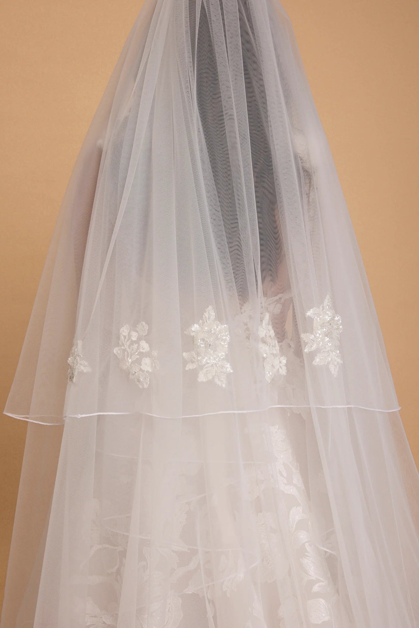 Browns bride two tier tulle veil for wedding