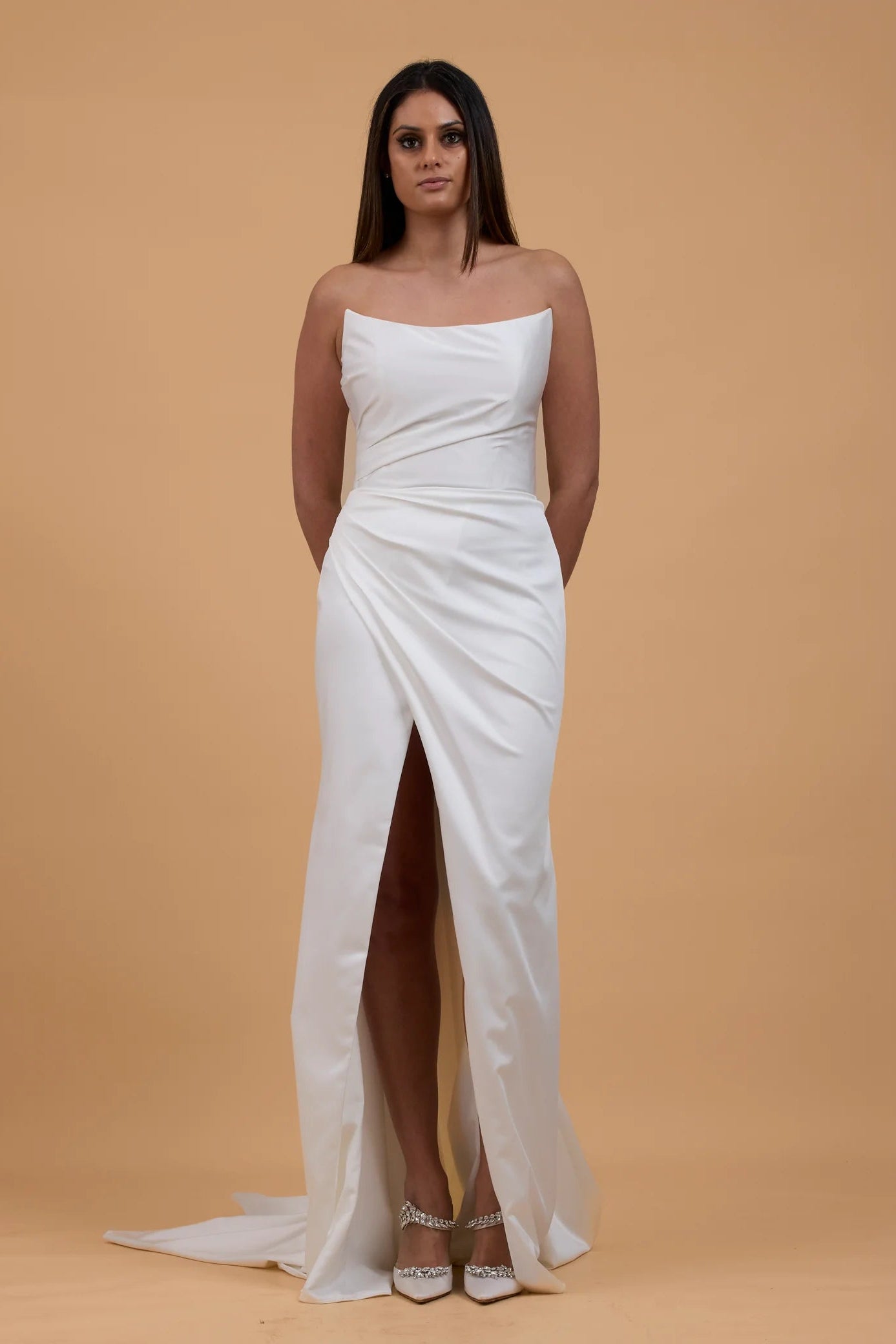 Viero Rio ivory wedding gown with leg split, pre-loved wedding gown, second-hand wedding gown, sample sale wedding gown